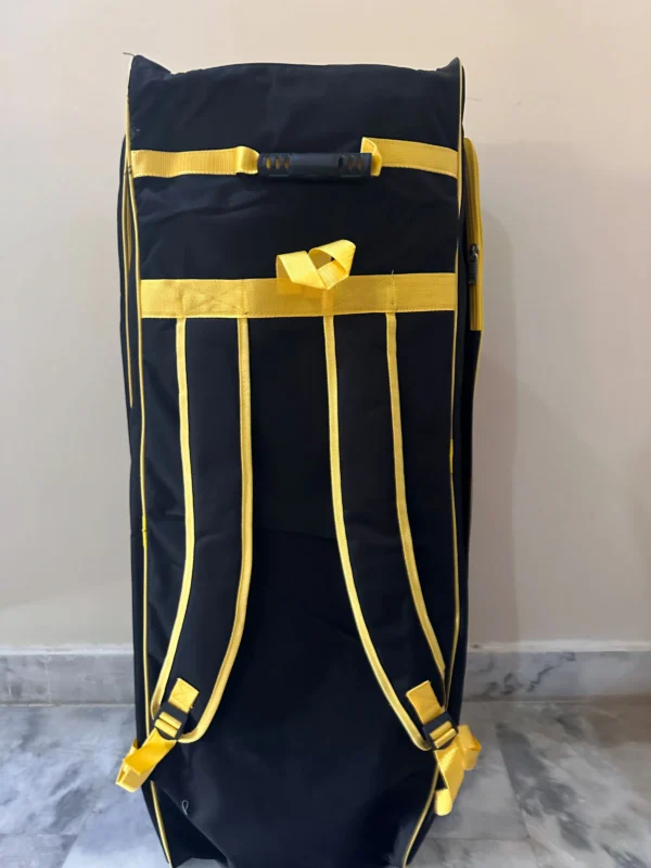 Graynicolls Duffle KitBag: Versatile, Durable, and Lightweight for Cricketers - Image 18